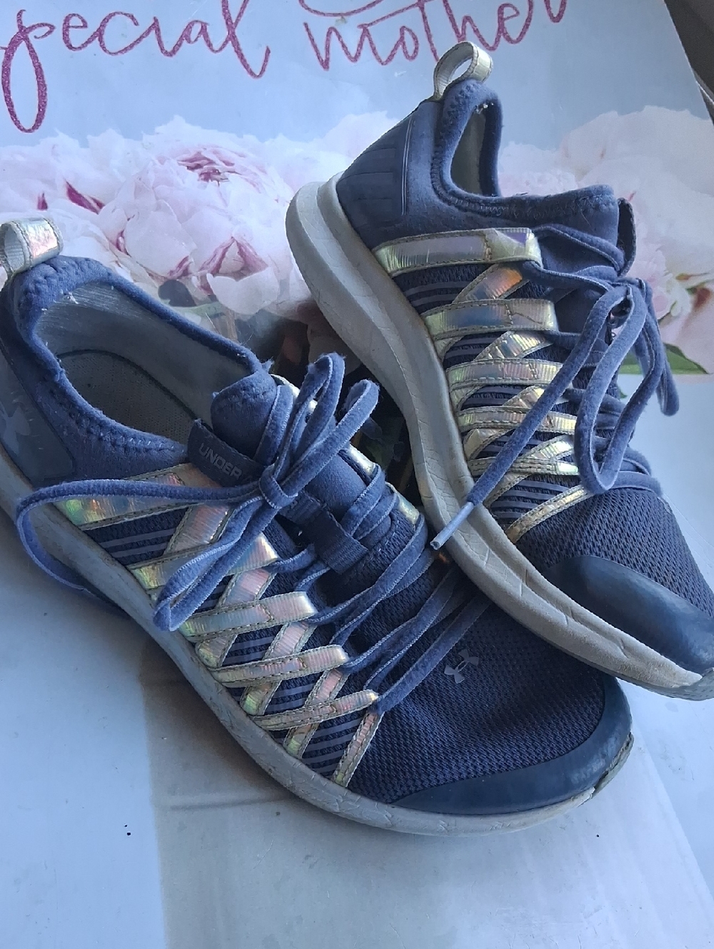 Girl’s Underarmour slip on Sneakers
